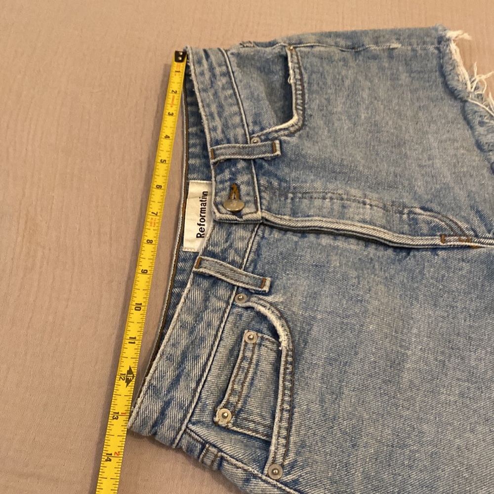 Reformation Light Blue Frayed Hem Jean Shorts. Size 26 - Picture 9 of 9